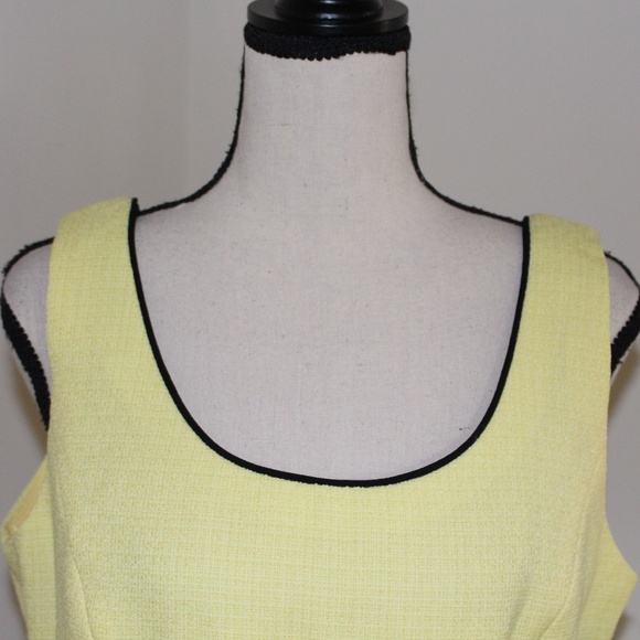 Bundle Positive Attitude, Yellow Blazer, top & black ivory jacket, top & pants - Picture 8 of 16